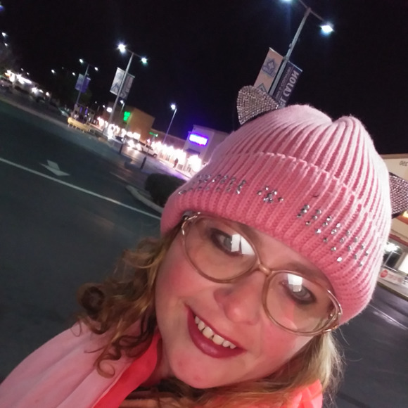 Meet your Posher, Bobbi jo - Picture 2 of 5